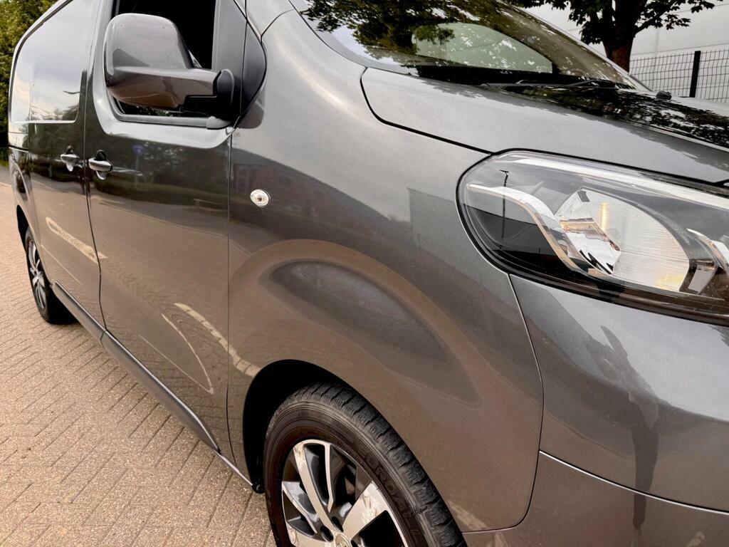 Toyota PROACE Proace Base White #8