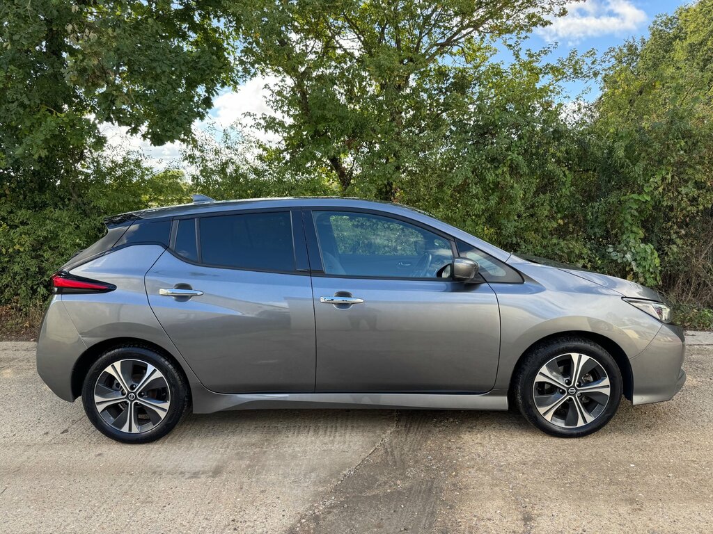 Nissan Leaf 40Kwh N-connecta Hatchback 150 Grey #2