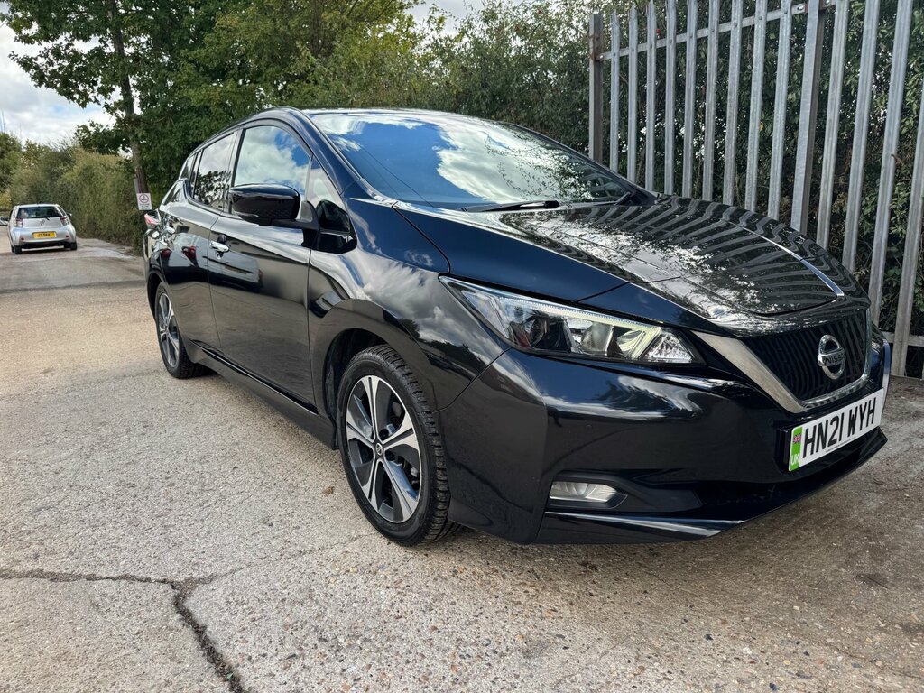 Nissan Leaf 40Kwh 10 Hatchback 150 Ps Black