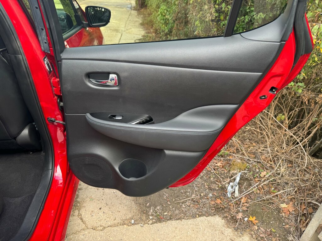 Nissan Leaf 110Kw N-connecta 40Kwh Red #27