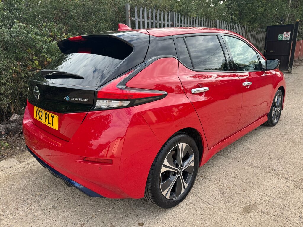 Nissan Leaf 110Kw N-connecta 40Kwh Red #11
