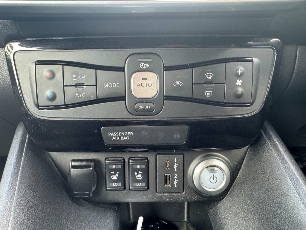 Nissan Leaf 110Kw N-connecta 40Kwh Red #38