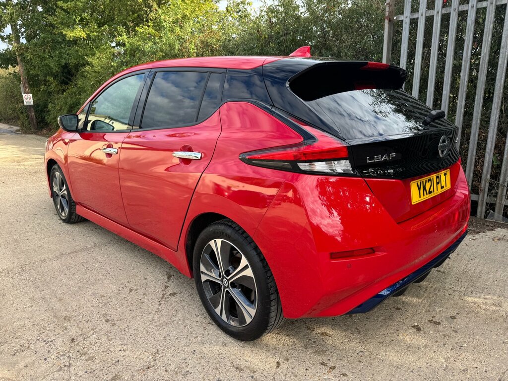 Nissan Leaf 110Kw N-connecta 40Kwh Red #14