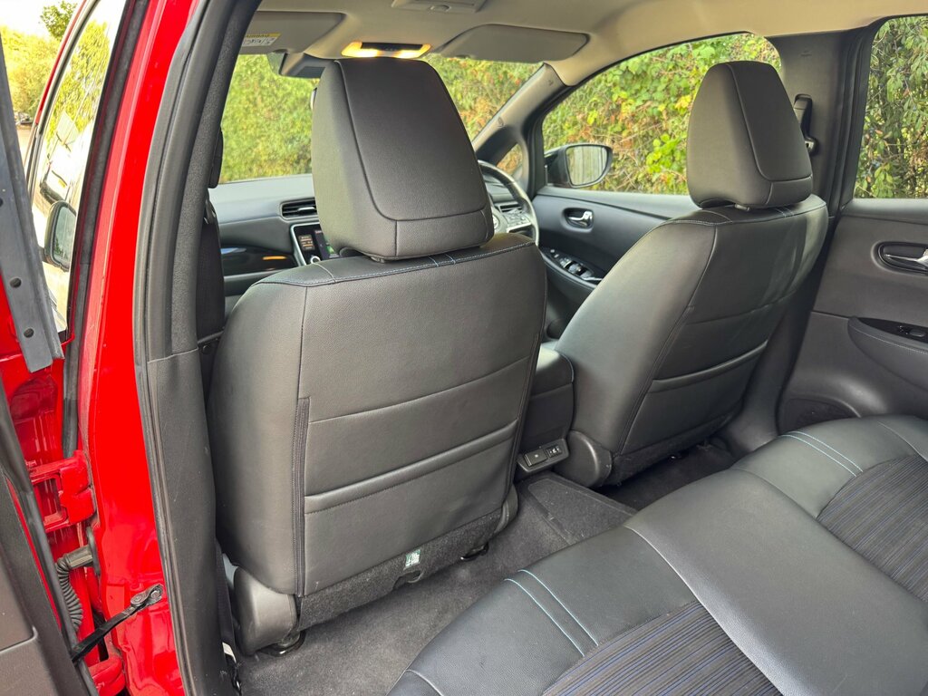 Nissan Leaf 110Kw N-connecta 40Kwh Red #29