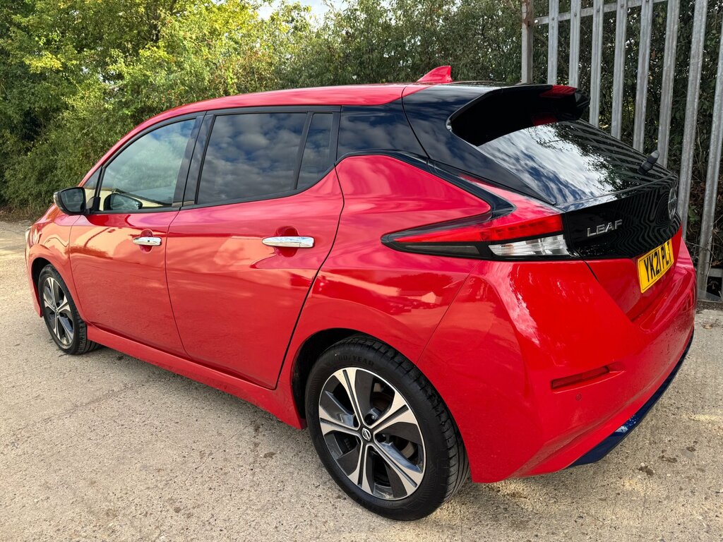 Nissan Leaf 110Kw N-connecta 40Kwh Red #22