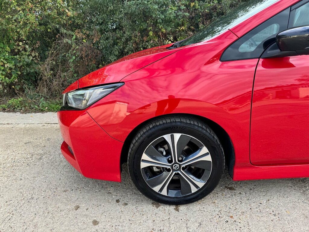 Nissan Leaf 110Kw N-connecta 40Kwh Red #19