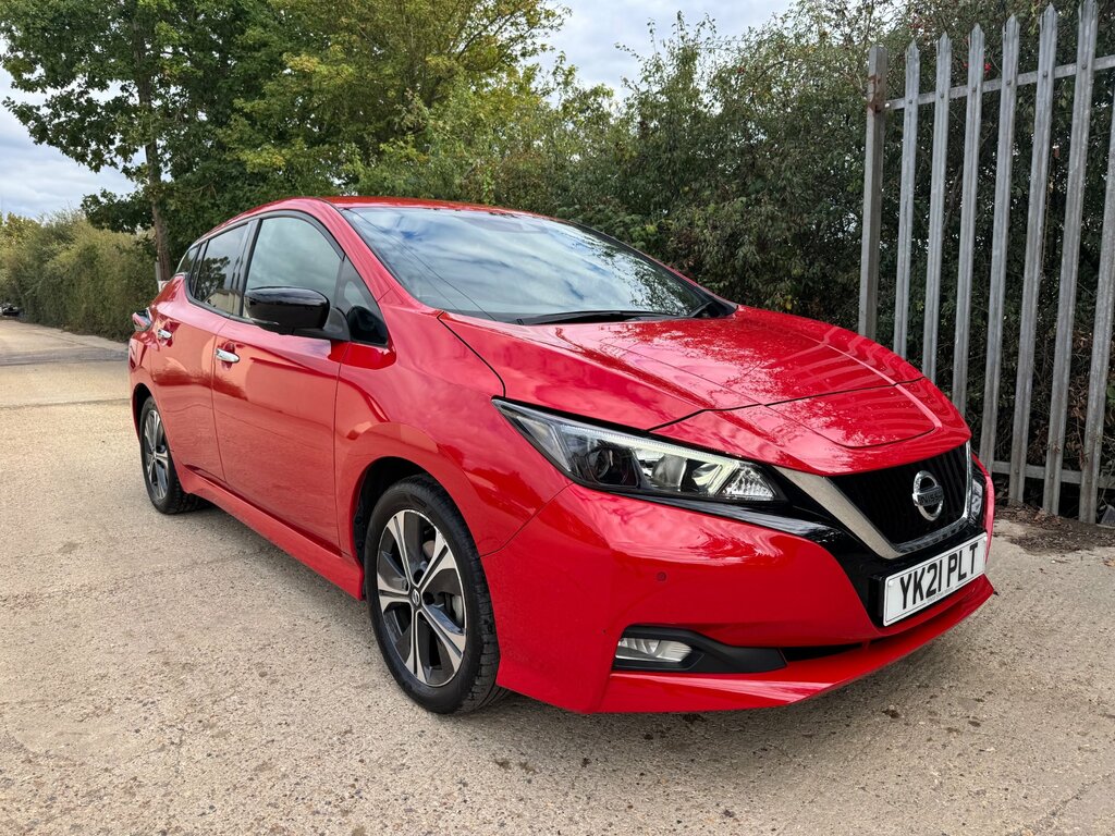 Nissan Leaf 40Kwh N-connecta Hatchback 150 Red