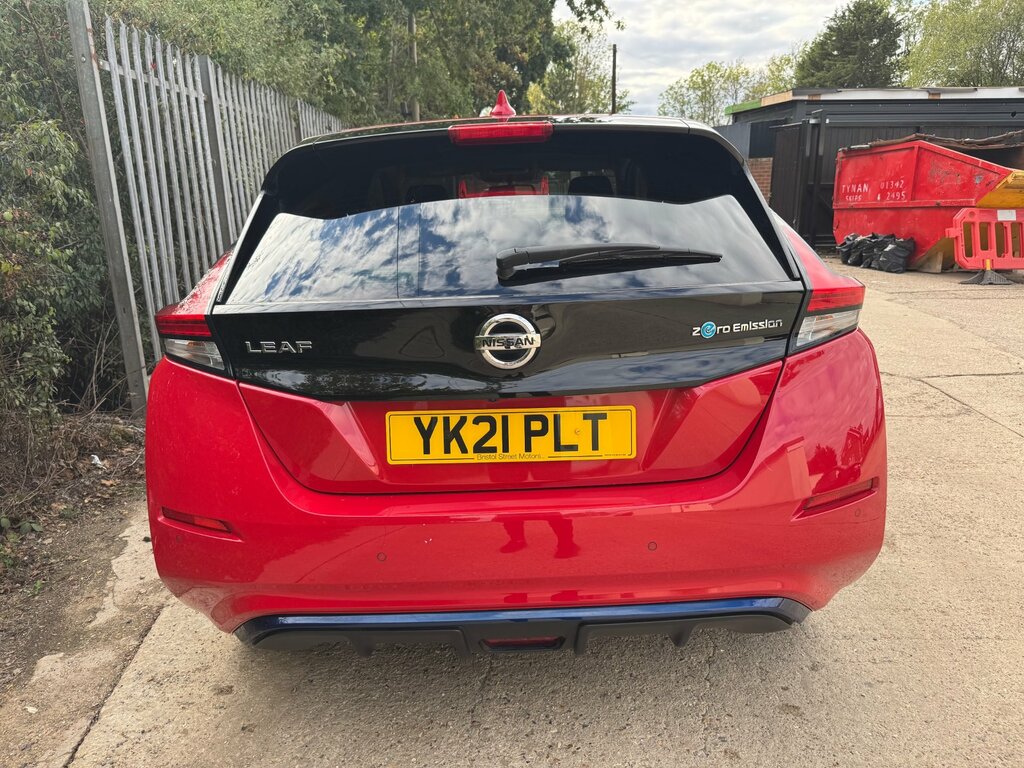 Nissan Leaf 40Kwh N-connecta Hatchback 150 Red #6