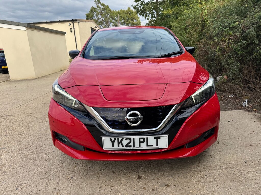 Nissan Leaf 40Kwh N-connecta Hatchback 150 Red #5