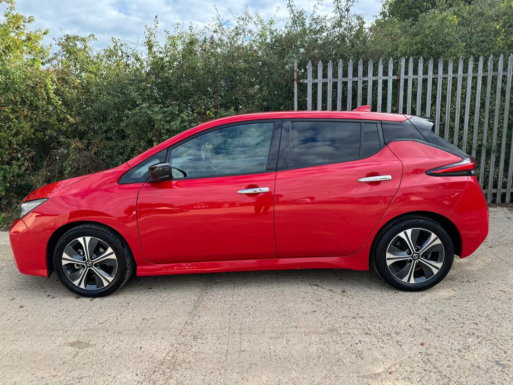 Nissan Leaf 110Kw N-connecta 40Kwh Red #15