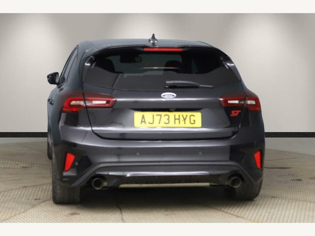 Ford Focus 2.3T Ecoboost St Hatchback  #5