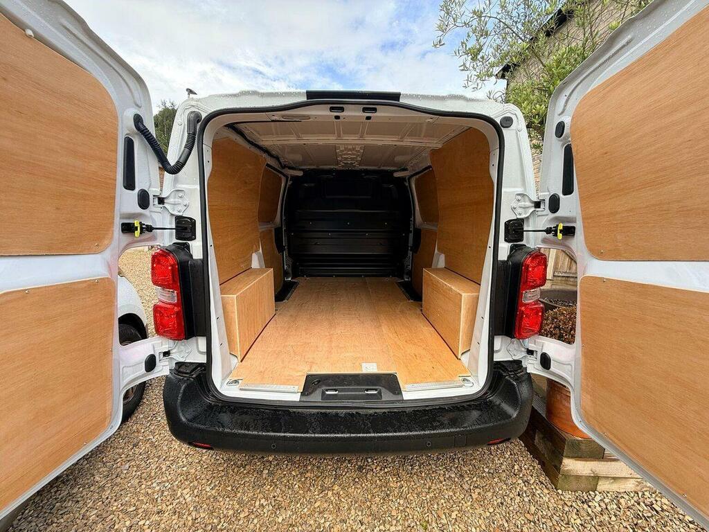 Vauxhall Vivaro 2.2 Turbo D 150 Pro H1 Van White #7