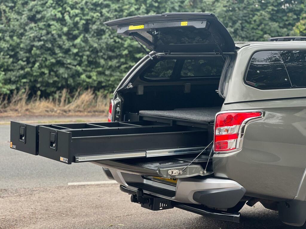 Mitsubishi L200 Pickup Blue #16
