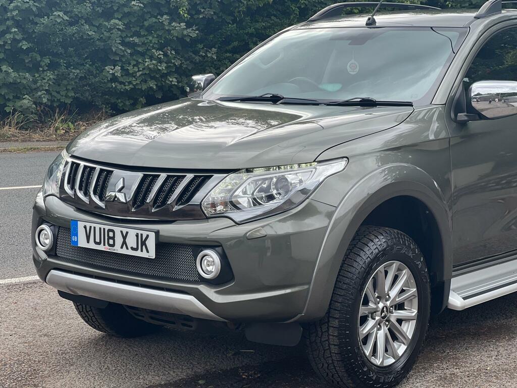 Mitsubishi L200 2.4 Di-d Dc Barbarian 4Wd Euro 6 Green #4