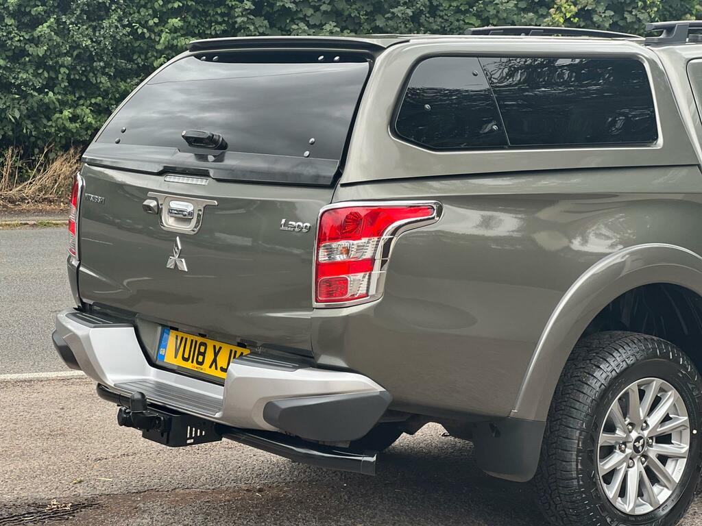 Mitsubishi L200 Pickup Blue #10