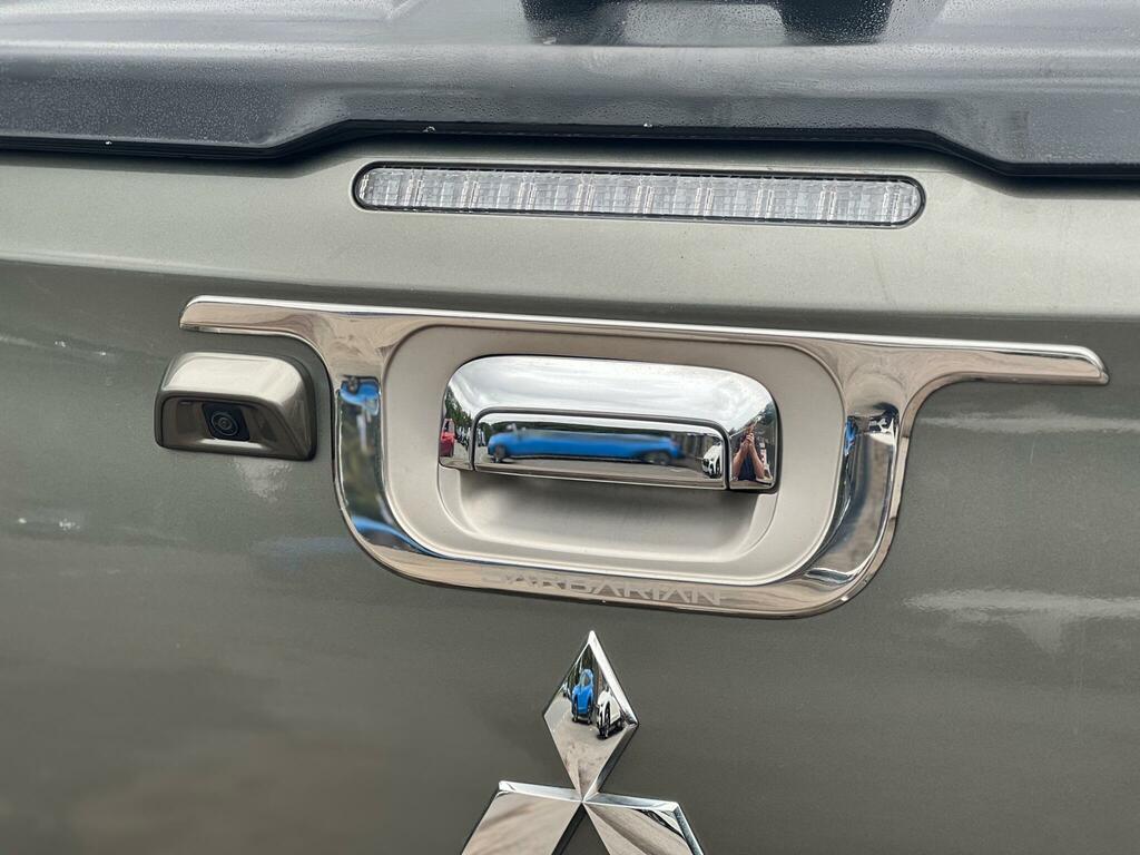 Mitsubishi L200 Pickup Blue #13