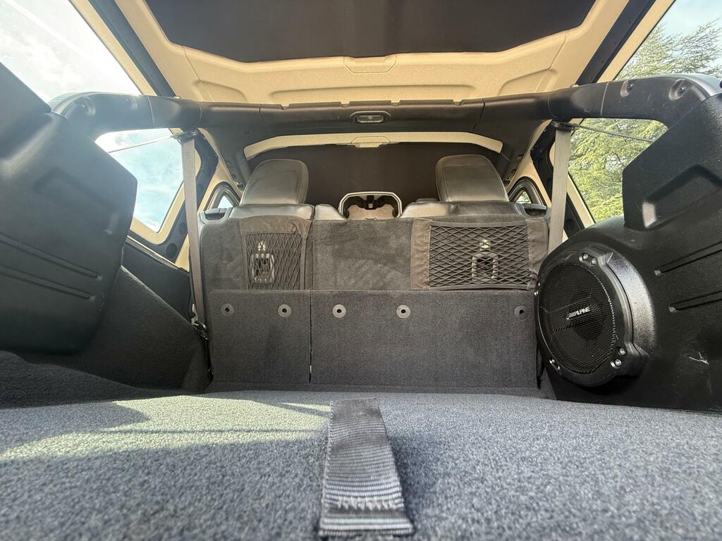 Jeep Wrangler 2.8L Night Eagle White #12