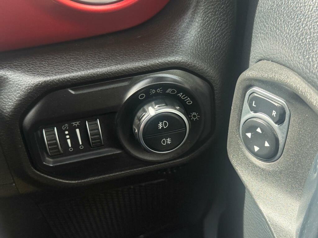 Jeep Wrangler 2.8L Night Eagle White #66
