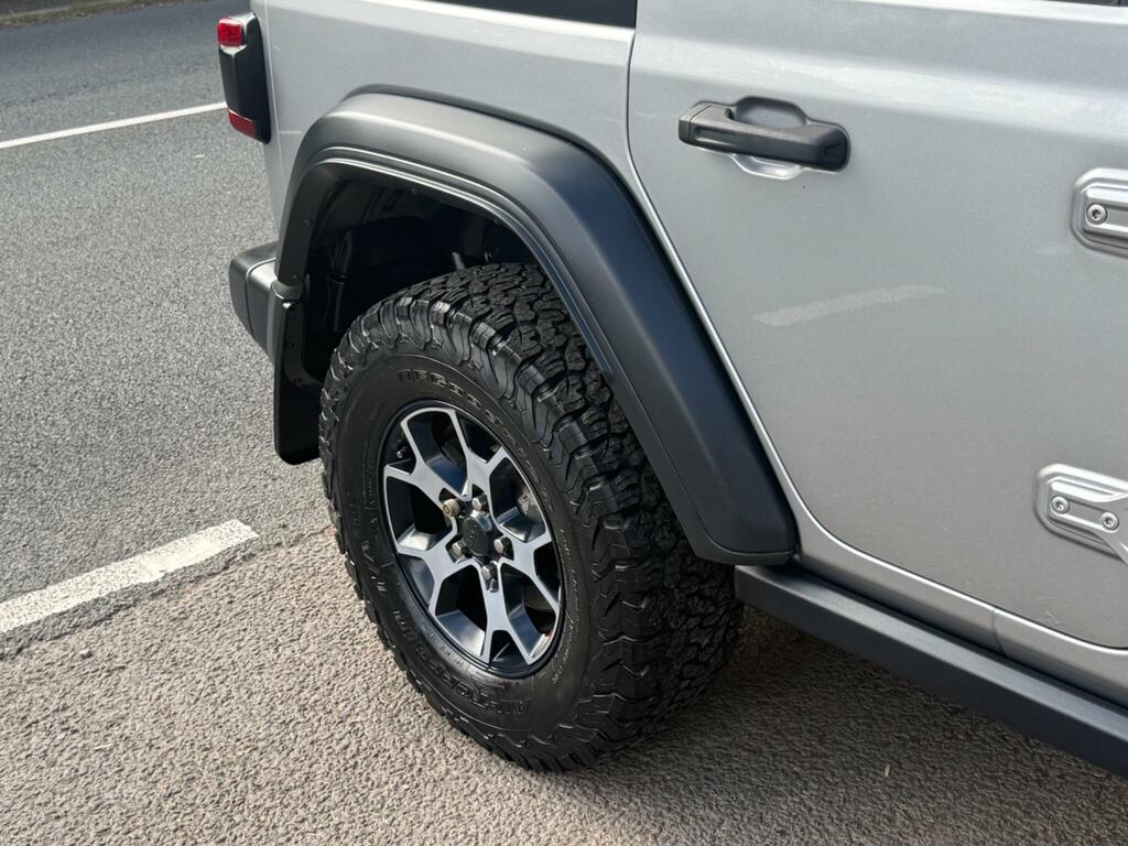 Jeep Wrangler 2.8L Night Eagle White #25