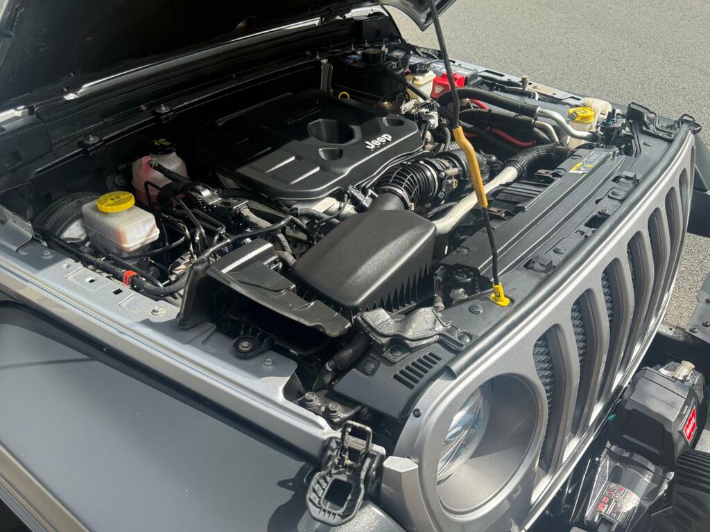 Jeep Wrangler 2.8L Night Eagle White #20