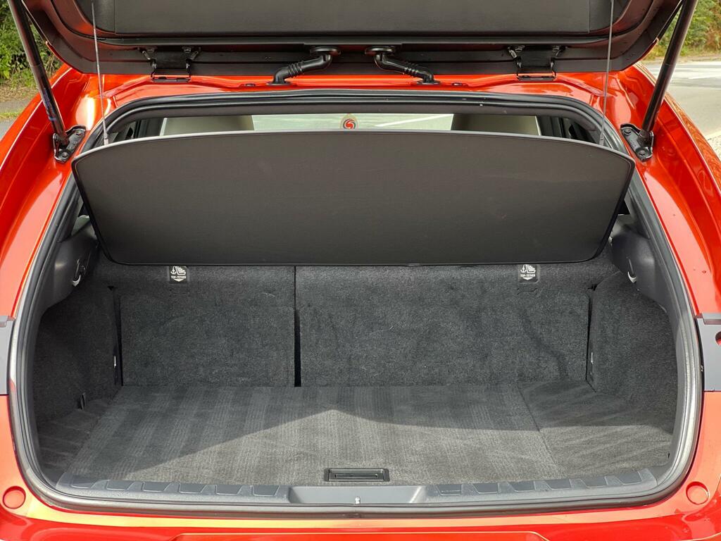 Lexus UX 250H 2.0  #17