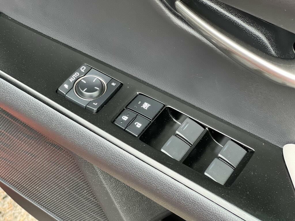 Lexus UX 250H 2.0  #51
