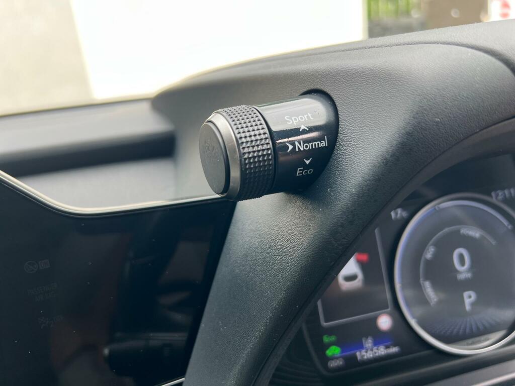 Lexus UX 250H 2.0  #35