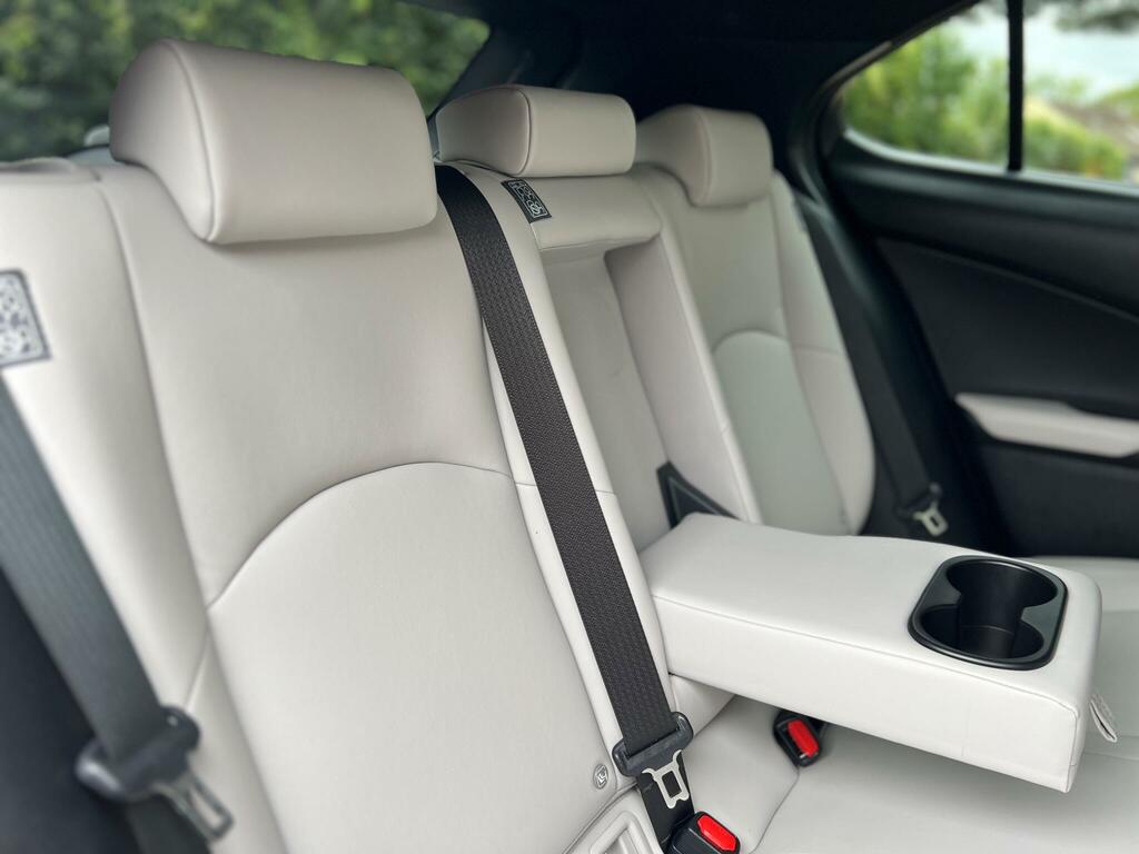 Lexus UX 250H 2.0  #30