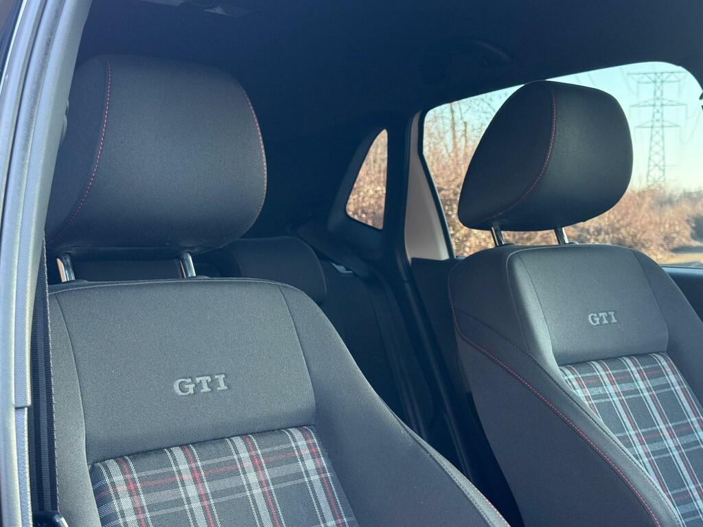 Volkswagen Polo Match Red #38
