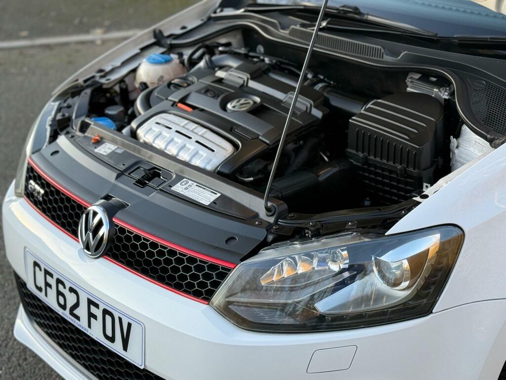 Volkswagen Polo Match Red #20