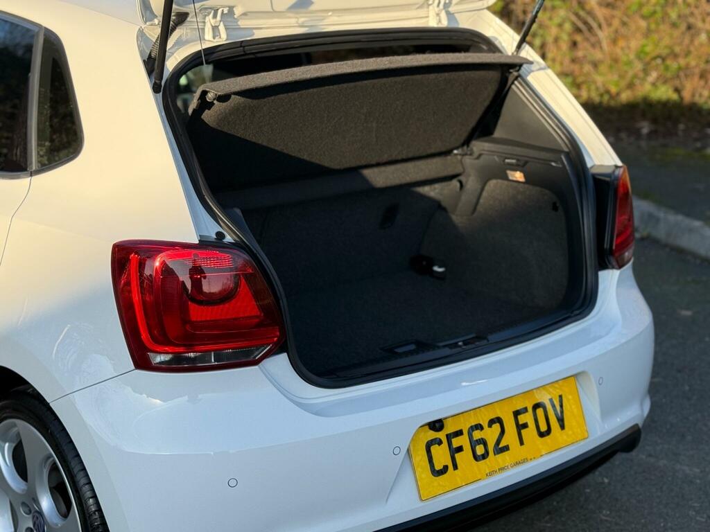 Volkswagen Polo Match Red #15