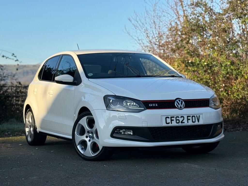 Volkswagen Polo Match Red #1