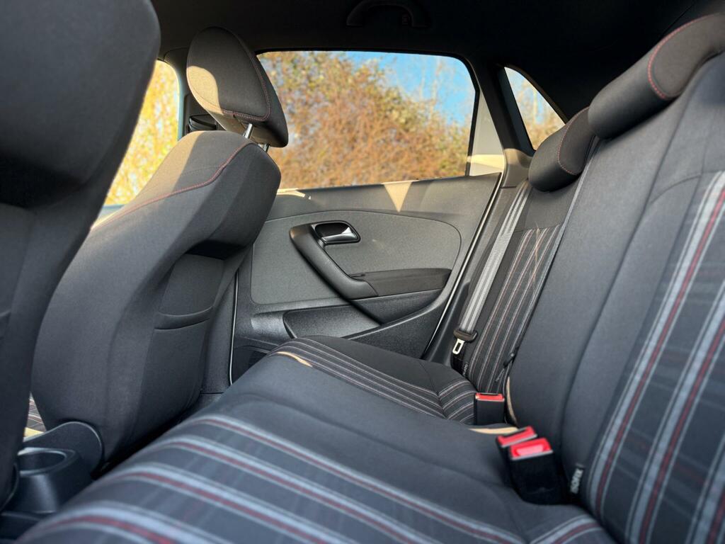 Volkswagen Polo Match Red #52