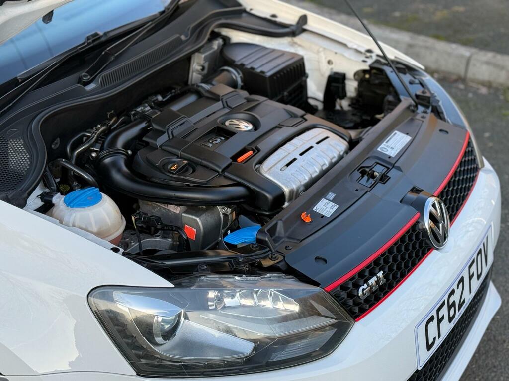 Volkswagen Polo Match Red #21