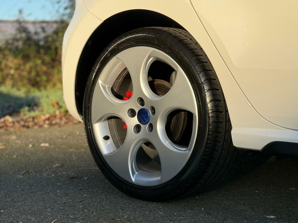Volkswagen Polo Match Red #12