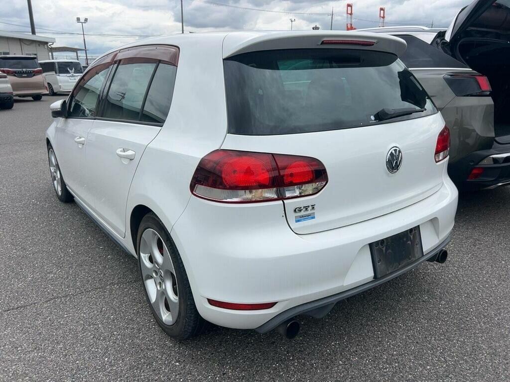Volkswagen Golf Hatchback White #2
