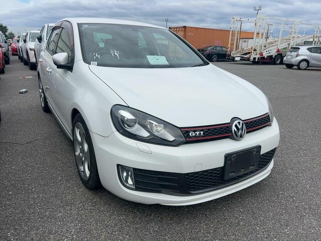 Volkswagen Golf Hatchback White #1