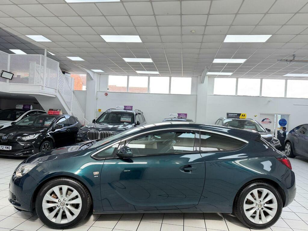 Vauxhall Astra GTC 1.4T Sri Euro 5 Ss Green #3