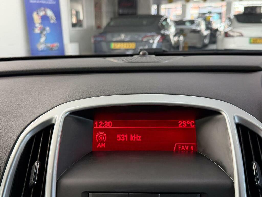 Vauxhall Astra GTC White #54