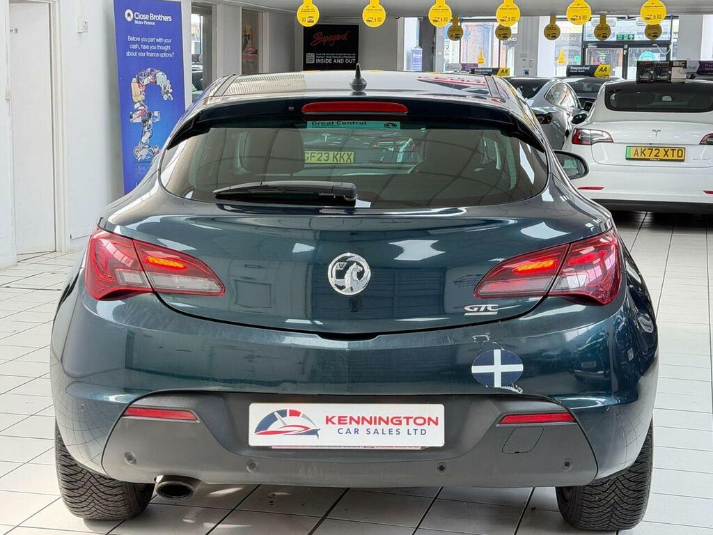 Vauxhall Astra GTC White #9
