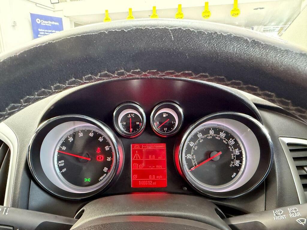 Vauxhall Astra GTC White #39