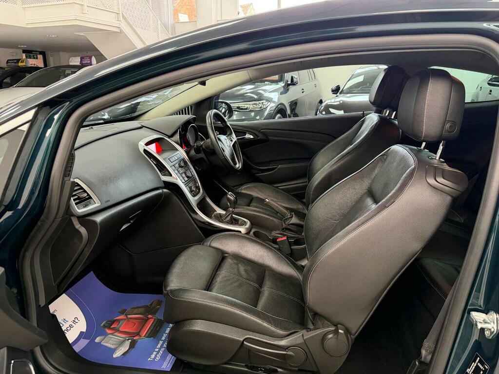 Vauxhall Astra GTC White #51