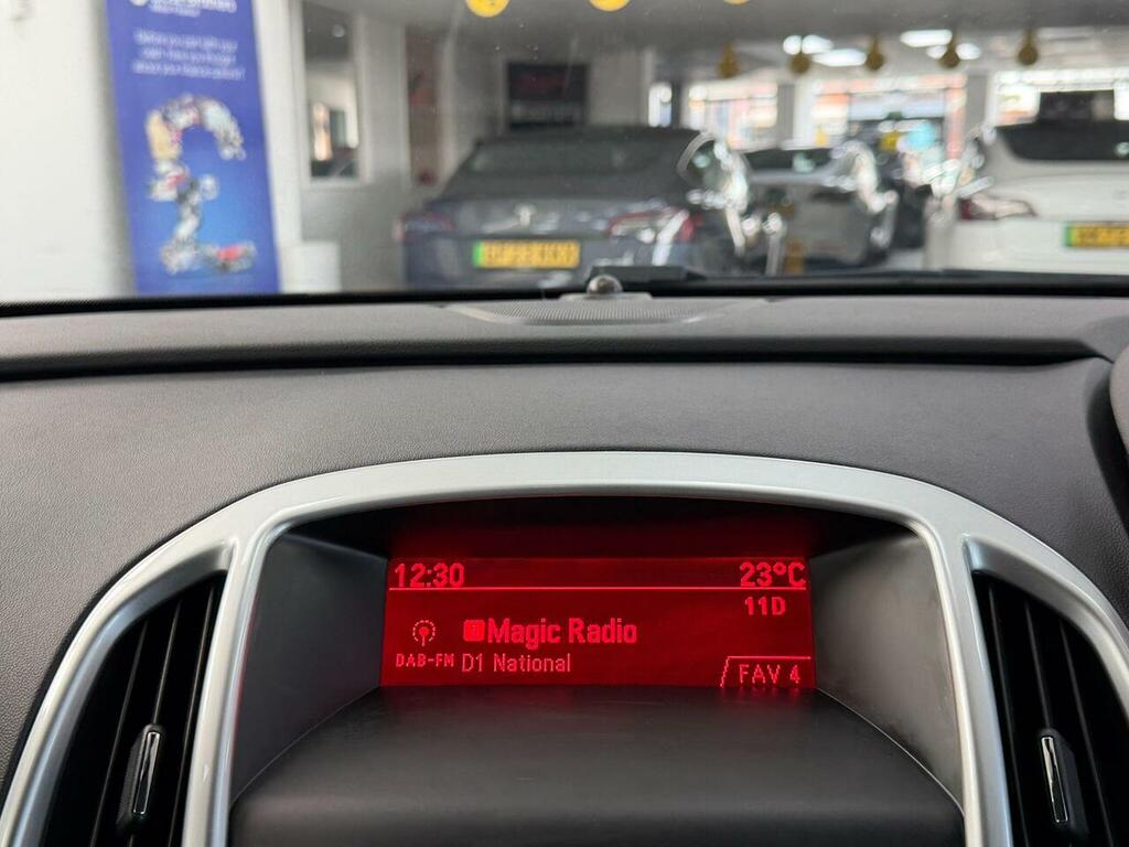 Vauxhall Astra GTC White #30