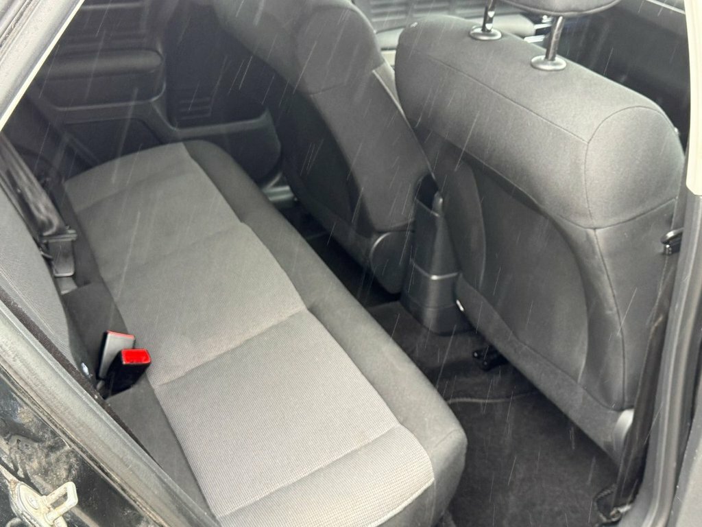 Citroen C4 Cactus 1.6L Flair Black #4
