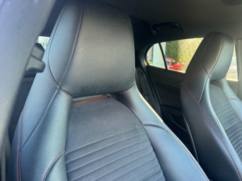 Mercedes-Benz GLA Class 2.1 Gla220d Amg  #5