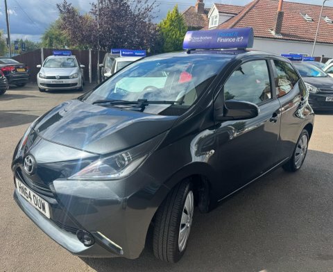 Toyota Aygo 1.0 Vvt-i X-play #3