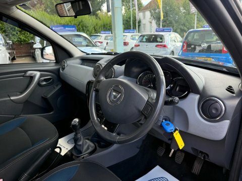 Dacia Duster Suv 1.5 Dci Laureate Euro 5 201515 White #12