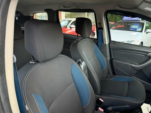 Dacia Duster Suv 1.5 Dci Laureate Euro 5 201515 White #14