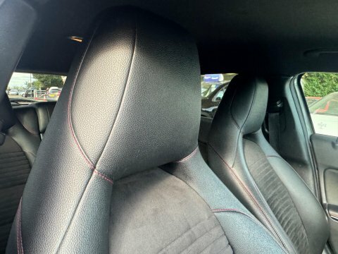 Mercedes-Benz GLA Class Gla 200D 4Matic Sport Premium Grey #18