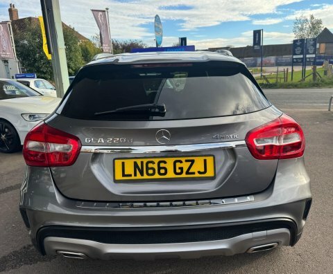 Mercedes-Benz GLA Class 2.1 Gla220d Amg  #6